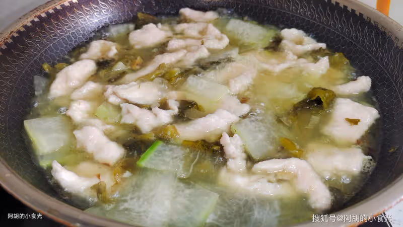 雞湯、魚湯不如此湯!花錢少易上手,天熱隨時煮一鍋,一碗喚醒胃口、酸滑不膩