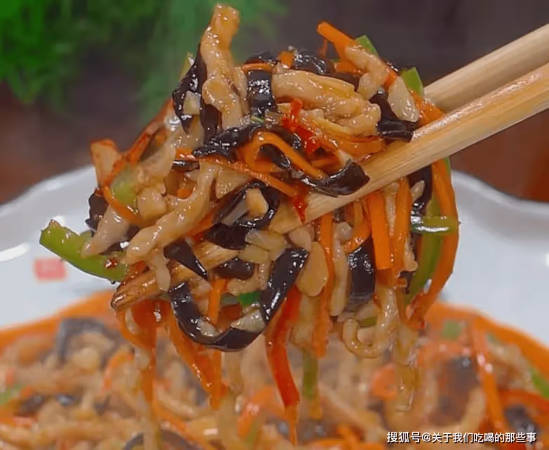 魚香肉絲怎麼做?腌肉、調汁是關鍵,教您正確做法,滑嫩又入味
