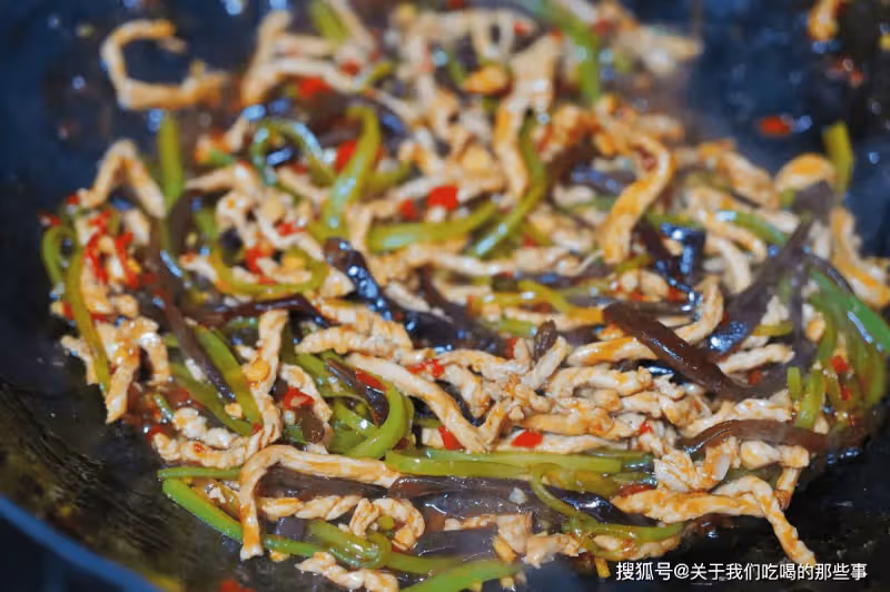 魚香肉絲怎麼做？腌肉、調汁是關鍵，教您正確做法，滑嫩又入味