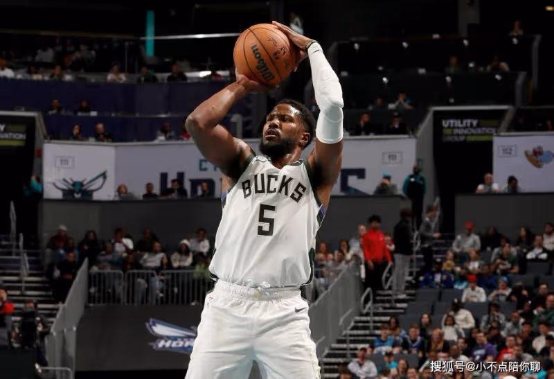 僅一夜!NBA完成8筆簽約,湖人再失引援意中人,76人成大贏家!