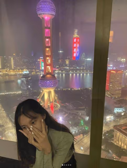 TVB前花旦一家出席晚宴!學霸女兒顏值超媽咪!不介意當演員