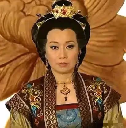 TVB「御用媽媽」稱被公司改合約就像離婚,曾一天開四部劇,高強度工作導致生病