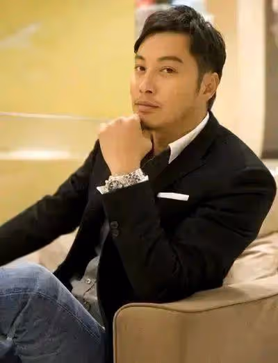 香港資深藝人拍戲被新人打傷,網友猜測「兇手」,曾因演大反派深入人心