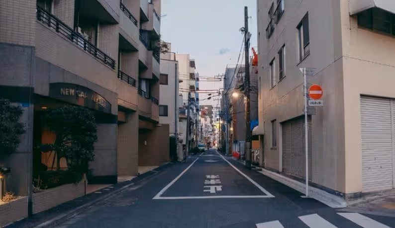 絕非技術不如人!為什麼我們公路經常翻修,而日本卻常年如新?