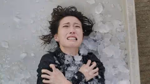 TVB熱播劇被批劇情不合理,43歲花旦演技大爆發,被力推做新一屆視後