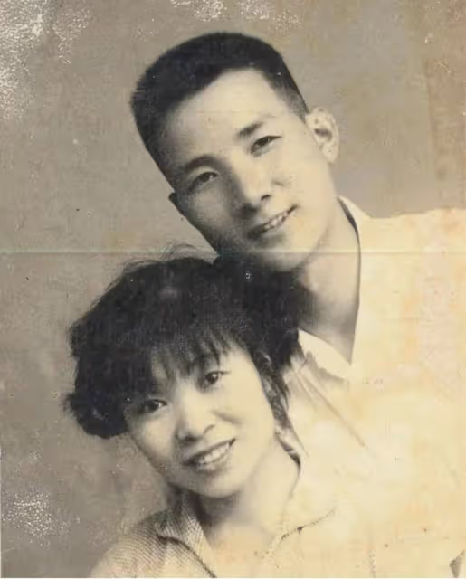 一對85歲夫婦去銀行匯款百萬,金額大引起懷疑,報警才知其身份