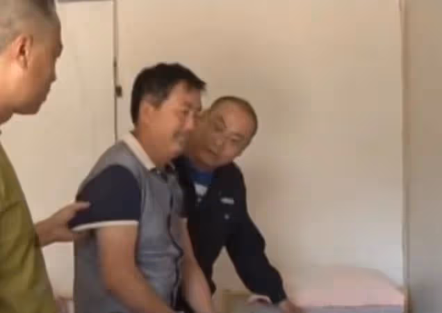 2015年,女子愛上45歲農民,逼婚無果自殺,屍檢卻發現是窒息而亡