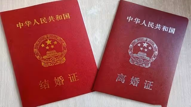 5歲外甥女白血病去世,舅舅拍照留念,意外發現是因繼母而得病