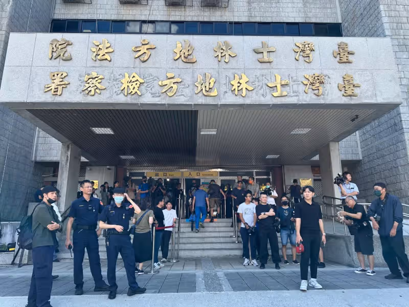 狗仔直擊｜NONO囧了！性侵案首開庭　現身說了這2字