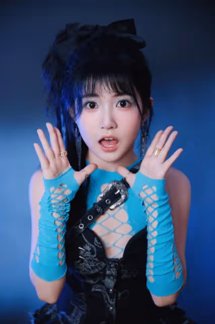 火箭少女賴美雲疑似戀情曝光?被狗仔拍到與高個子男同回小區