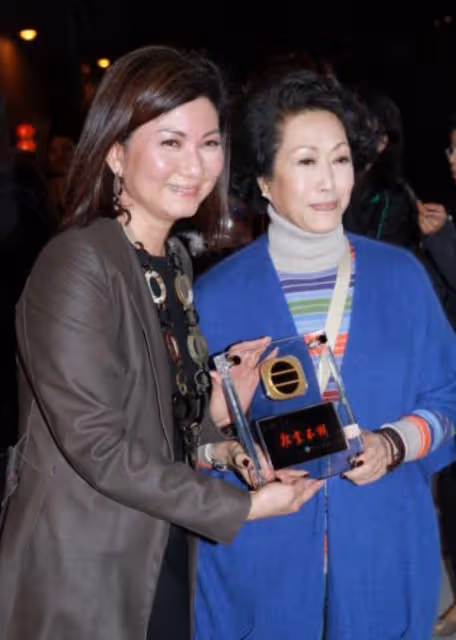 TVB資深女演員息影10年罕見露面！與周潤發聚餐，氣質優雅！