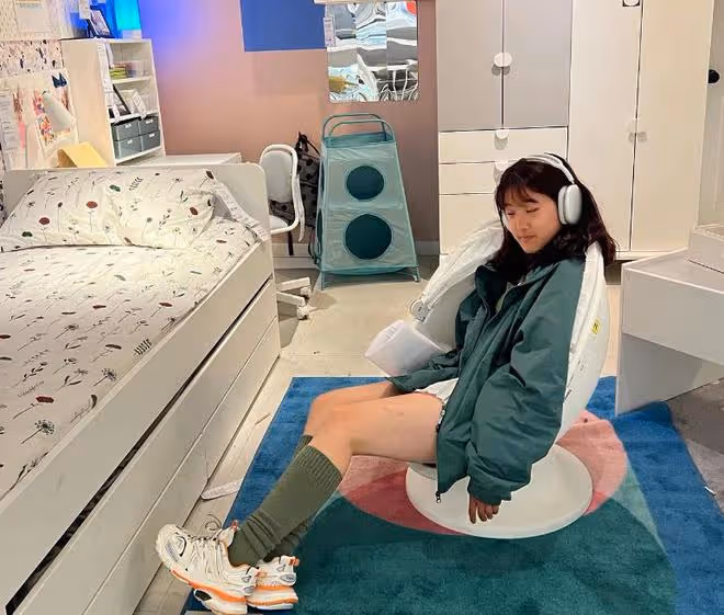19歲梧桐妹秀漫畫,畫7個小時很認真,卻被評論要多練基本功