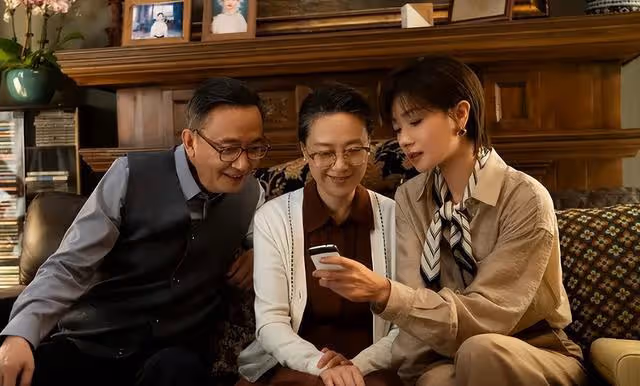 玫瑰的故事:黃爸給婚姻打120分,為何還偷偷在花盤藏私房錢?