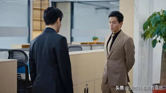 《執行法官》直到五人悲慘結局,齊麟才發現,老狐狸的保護傘太牛