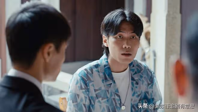 《執行法官》直到五人悲慘結局,齊麟才發現,老狐狸的保護傘太牛