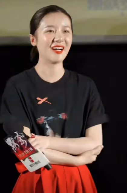 26歲徐嬌狀態被網友批:有種剛出月子的紅潤富態感