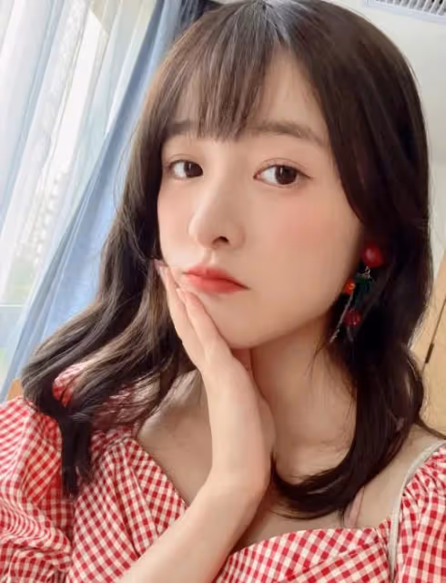 26歲徐嬌狀態被網友批:有種剛出月子的紅潤富態感
