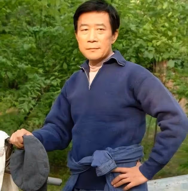李雪健:患癌18年,脖子潰爛、痛不欲生,妻子讓他重新振作