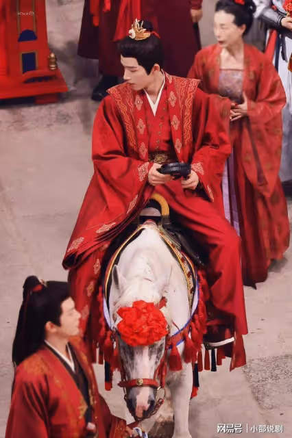 王星越又一部好劇來襲!紅色婚服太驚艷,新角色又拿捏我了