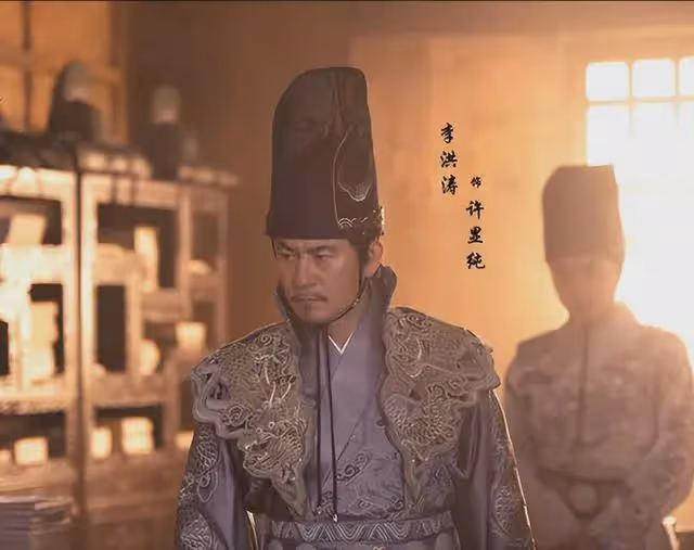 李洪濤:曾是鐵路工人,戲外娶老師的女兒為妻,結婚30年零緋聞