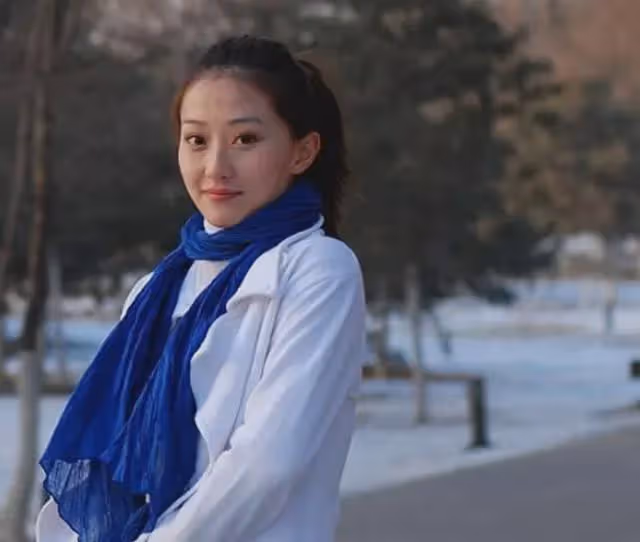 揭秘美女演員蔣依杉的成名經歷與感情生活