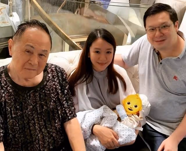 87歲億萬富豪交往外籍年輕女友,只戀愛不結婚,3個孩子3個媽