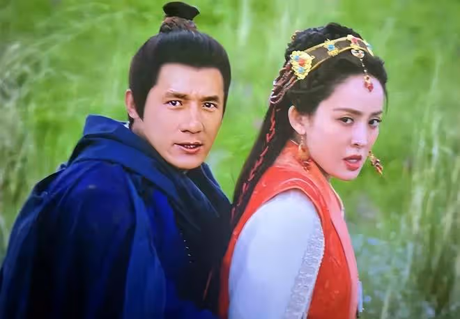 這次輪到成龍翻車了，《傳說》AI換臉演員一出，觀眾直呼辣眼睛！