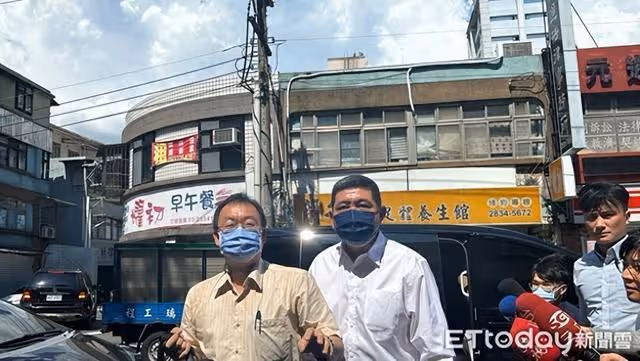 NONO猥褻6女!士院今首開庭,他戴口罩現身了