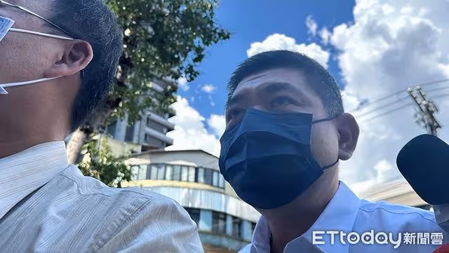 NONO猥褻6女！士院今首開庭，他戴口罩現身了