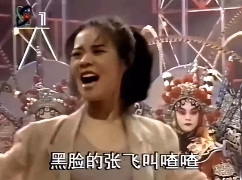 春晚爆紅後，她洗完澡從23樓一躍而下，臨終時說：媽，我好後悔