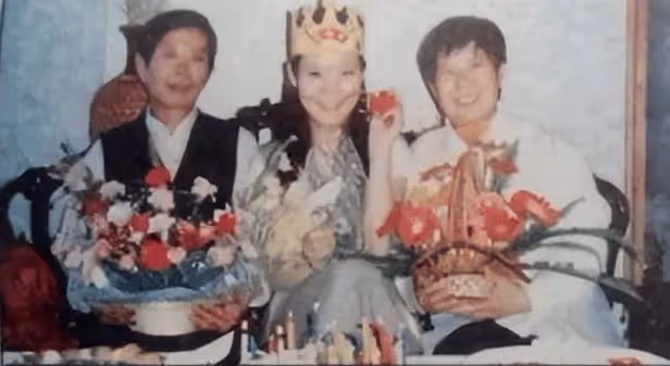 春晚爆紅後，她洗完澡從23樓一躍而下，臨終時說：媽，我好後悔