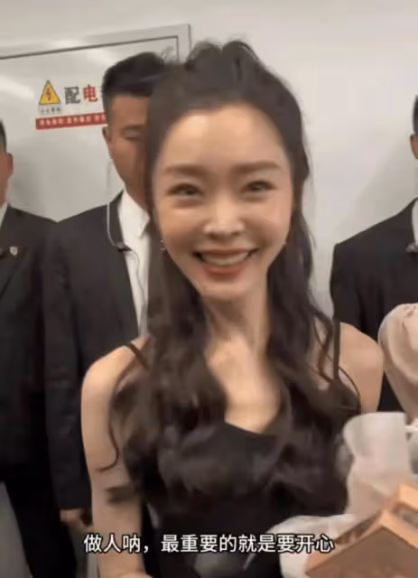 宋軼近照生圖曝光,臉上皺紋明顯皮膚狀態差,網友直言難以相信