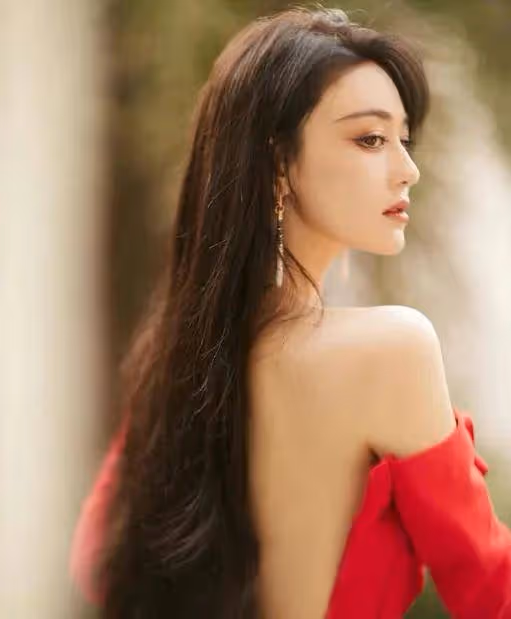 張馨予臀腰比超絕性感火辣!美女回應:姐沒有被PUA