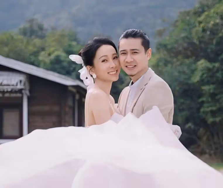 恭喜!41歲TVB知名女星高齡生女,未婚先孕結婚還不到半年