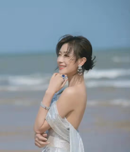 《玫瑰的故事》6大美女泳裝照和露背裝，誰最性感、誰最美