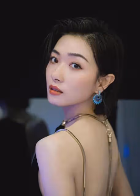 《玫瑰的故事》6大美女泳裝照和露背裝，誰最性感、誰最美