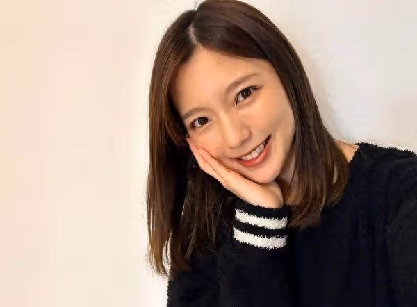 《月薪嬌妻》真野惠里菜低調生娃! 曬孩子「小手緊握爸媽手指」