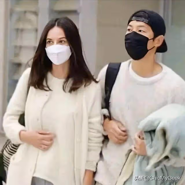 宋仲基升級當二寶爸,老婆一年一胎!