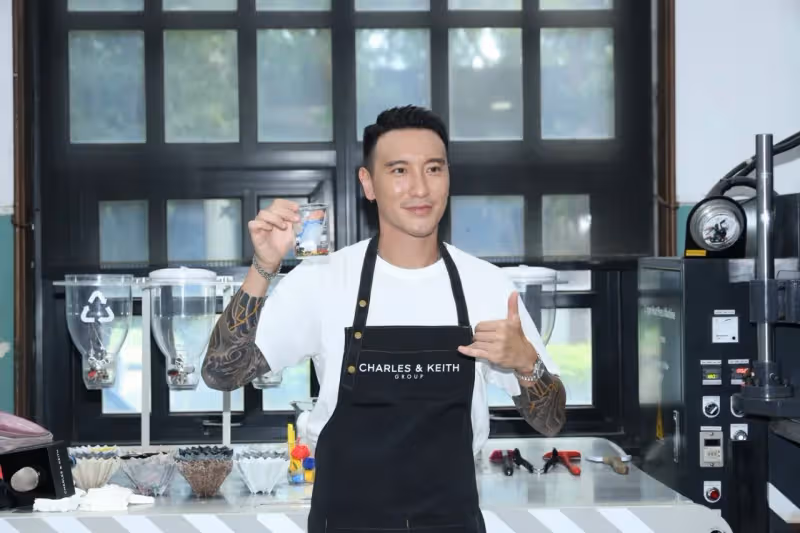 小CK秋季新品搭綠色時尚好時髦　王陽明帥當永續型男也來力挺