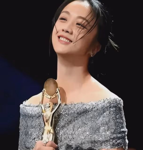 45歲湯唯,已分居,不離婚