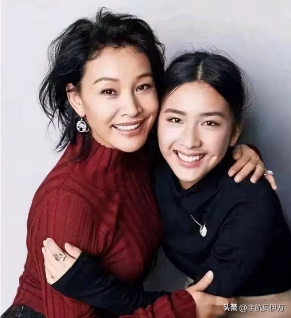 原來早已改國籍,曾上春晚、棄養孩子的她,嫁美國老公後跌落神壇