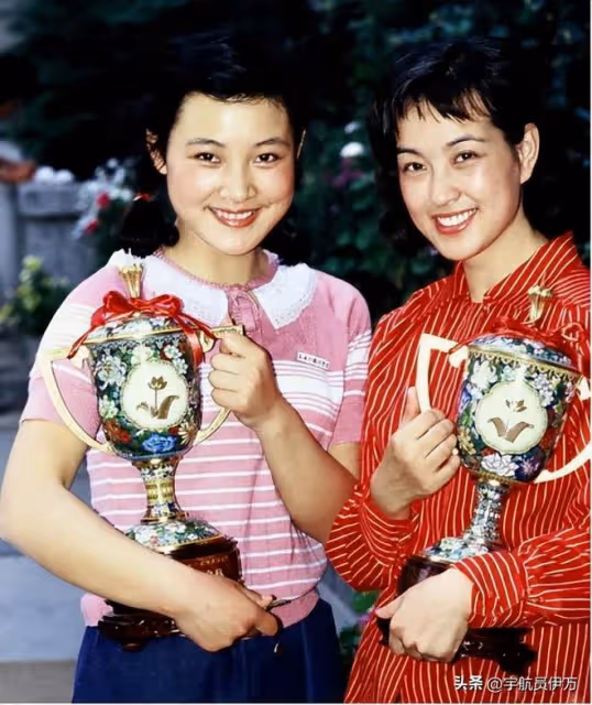原來早已改國籍,曾上春晚、棄養孩子的她,嫁美國老公後跌落神壇
