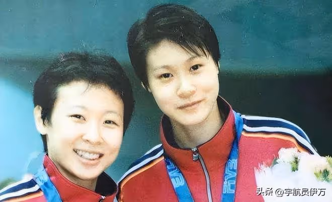 她曾是女排「小郎平」,和姚明傳緋聞,退役後當作家,43歲還沒嫁