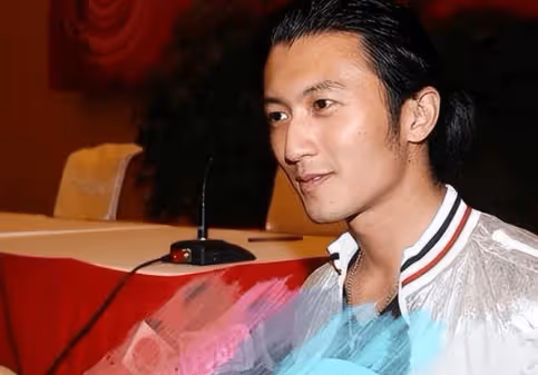 一張親子鑑定!揭開謝霆鋒」好男人」遮羞布,難怪張柏芝輕鬆拿到10億