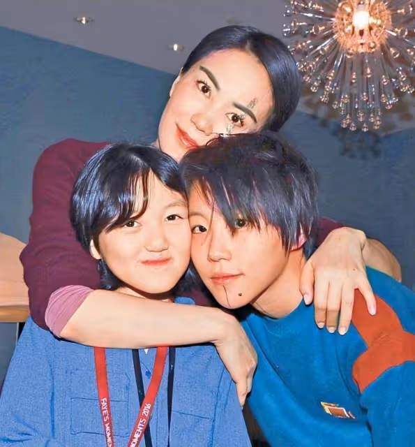 王菲未婚生子竟還是兔唇?匿名網友爆出驚人內幕,謝霆鋒卻令人咋舌