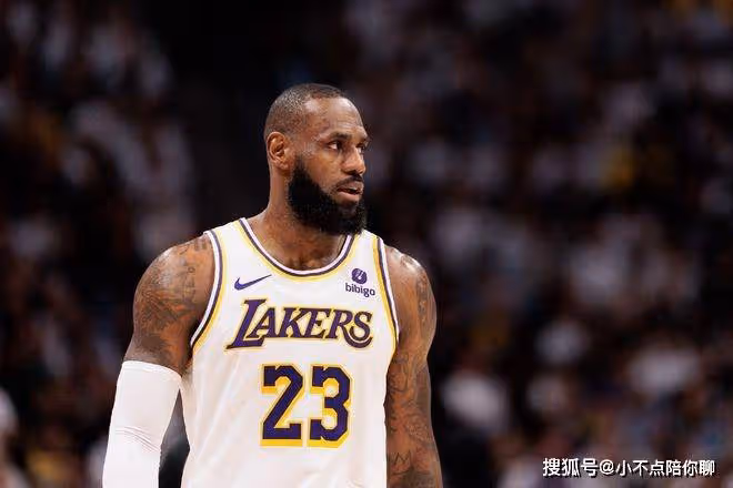 一簽約一交易!湖人完成休賽期補強,組成內線雙塔助老詹奪冠!