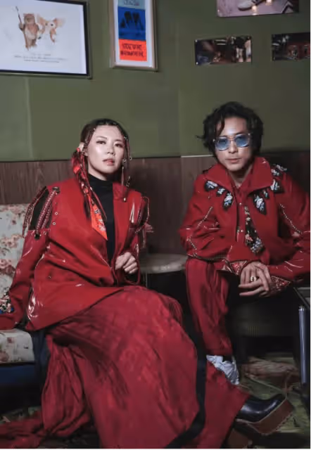 39歲星二代和父親一樣摯愛音樂,自曝曾要求帶吉他進產房,唱歌陪老婆生產
