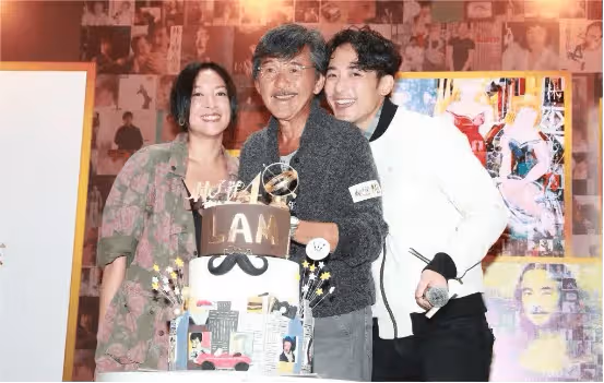39歲星二代和父親一樣摯愛音樂,自曝曾要求帶吉他進產房,唱歌陪老婆生產