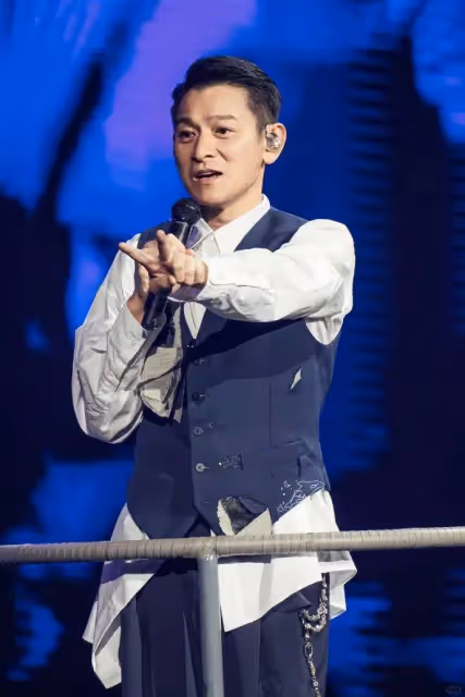 劉德華演唱會險釀事故,女兒劉向蕙是否在現場引髮網友爭論