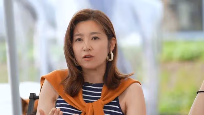 TVB兩屆視帝與弟弟回內地老家慶生,太太現身內地肚凸凸被傳懷孕